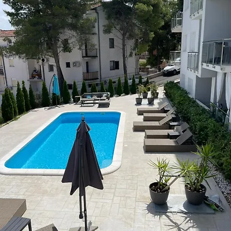 Seaesta Dino Apartment